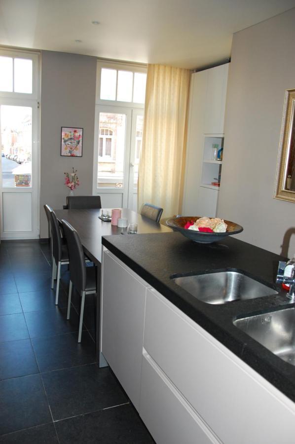 Iconique Bv Appartement In Hartje Ieper Esterno foto